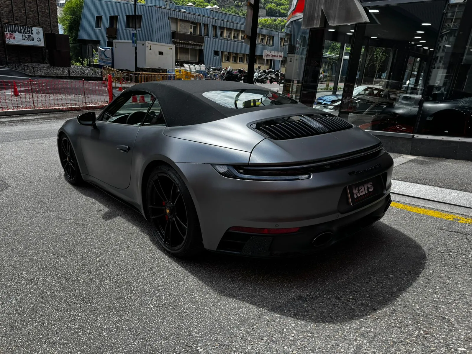 Porsche 911 - 992 Carrera 4 GTS Cabrio