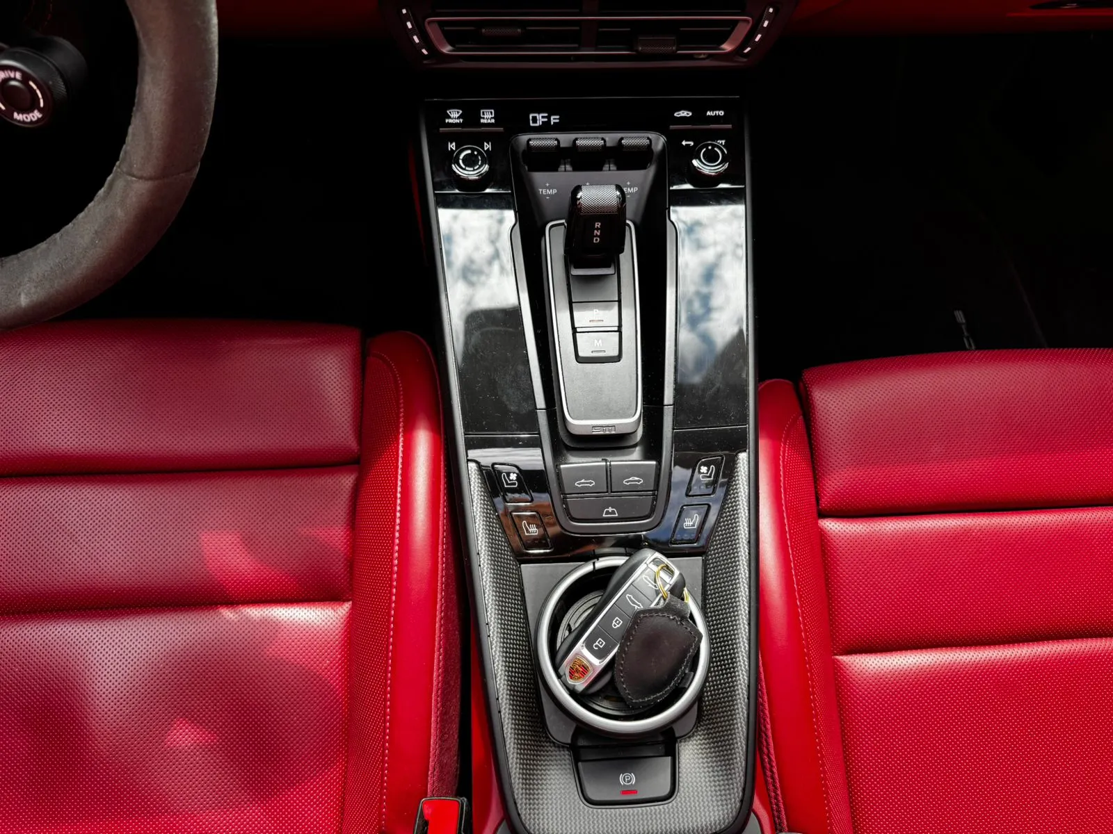 Porsche 911 - 992 Carrera 4 GTS Cabrio