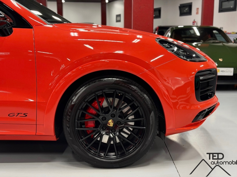 Porsche Cayenne Coupé GTS 460cv