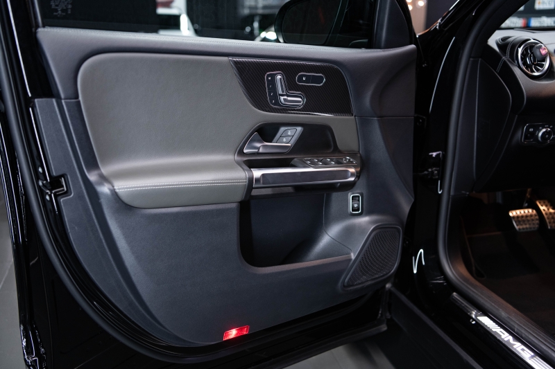 Mercedes Benz GLB35 AMG / 7 Places