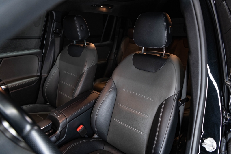Mercedes Benz GLB35 AMG / 7 Places