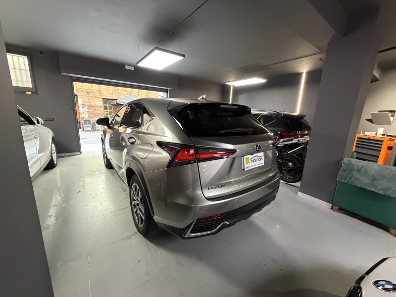 Lexus NX 300h 200cv