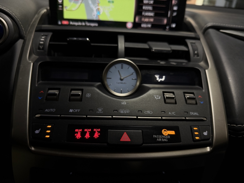 Lexus NX 300h 200cv