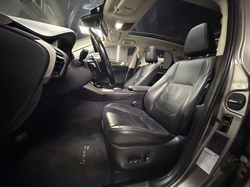 Lexus NX 300h 200cv