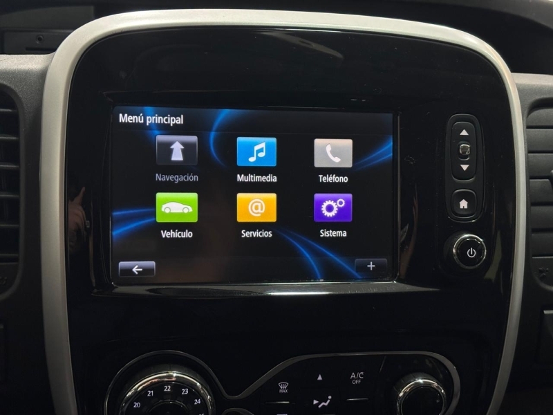 RENAULT TRAFIC SPACECLASS 9 PLACES