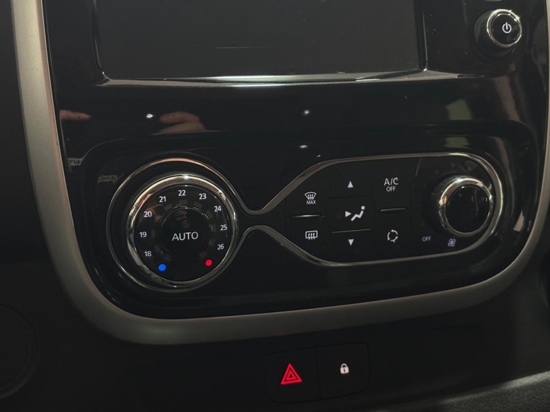 RENAULT TRAFIC SPACECLASS 9 PLACES
