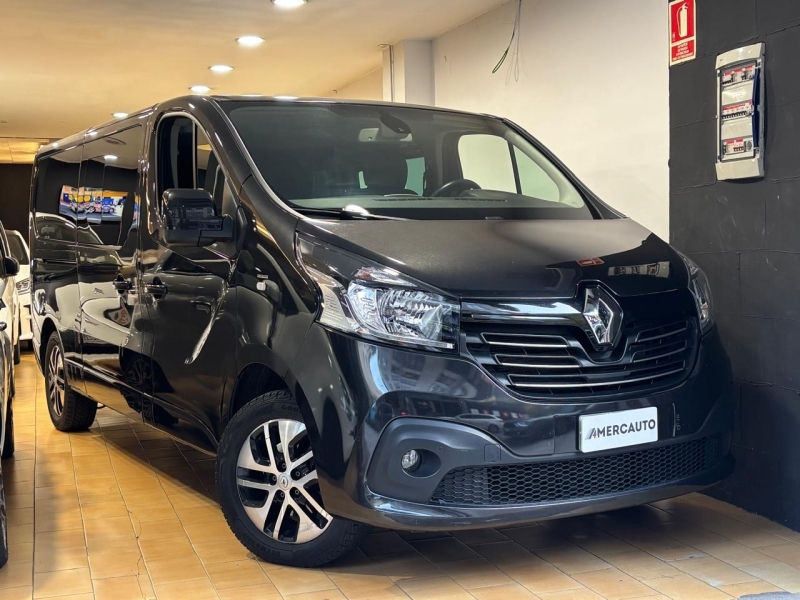 RENAULT TRAFIC SPACECLASS 9 PLACES