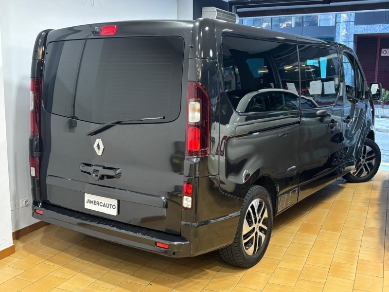 RENAULT TRAFIC SPACECLASS 9 PLACES