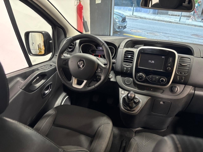RENAULT TRAFIC SPACECLASS 9 PLACES