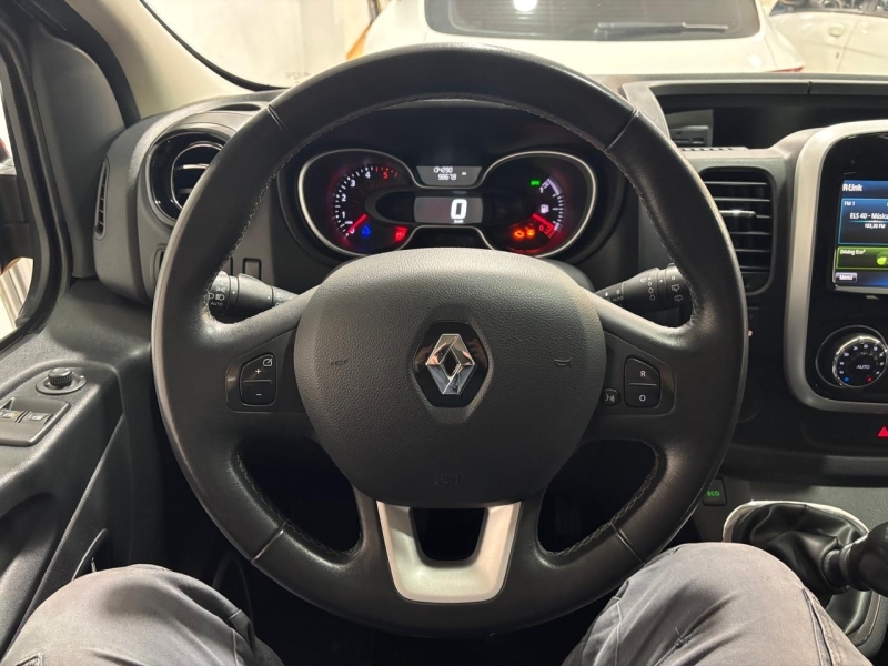 RENAULT TRAFIC SPACECLASS 9 PLACES