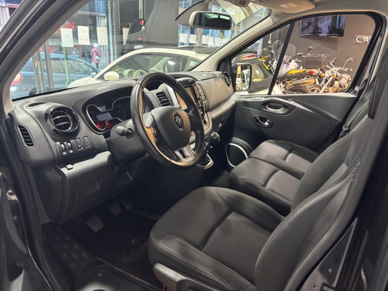 RENAULT TRAFIC SPACECLASS 9 PLACES