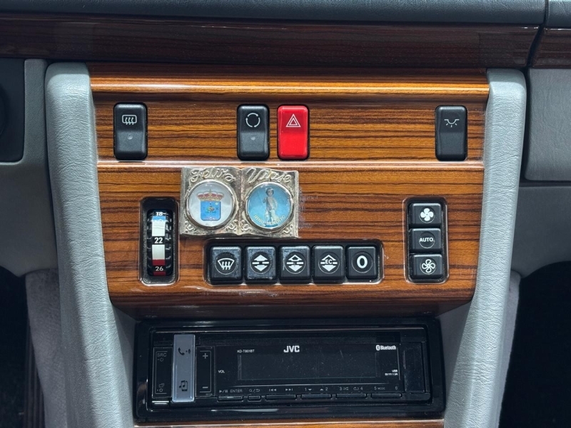 MERCEDES-BENZ 300 CE W124
