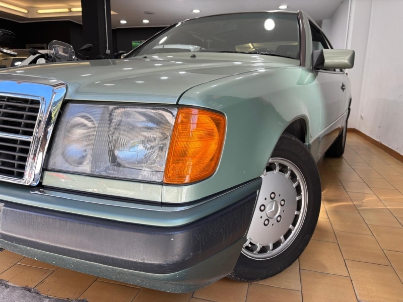 MERCEDES-BENZ 300 CE W124