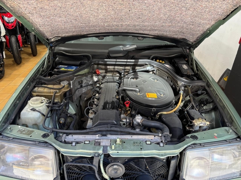 MERCEDES-BENZ 300 CE W124