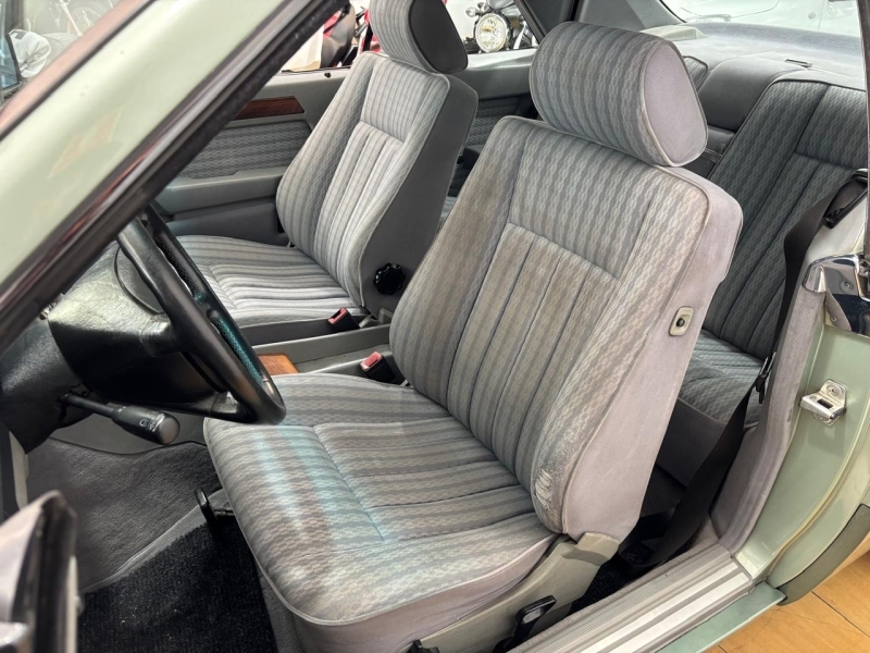 MERCEDES-BENZ 300 CE W124