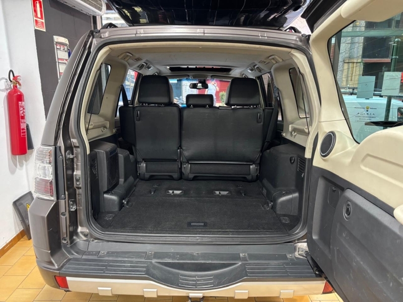 MITSUBISHI MONTERO 7 PLACES