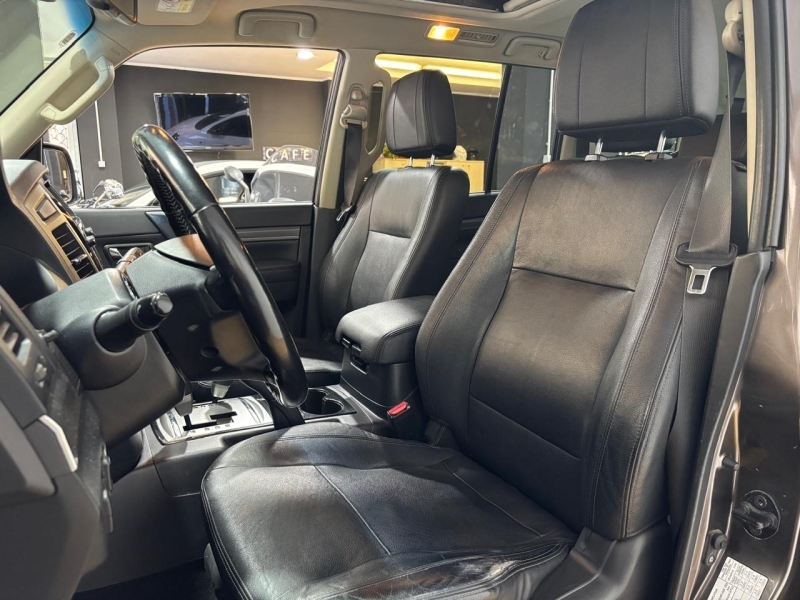 MITSUBISHI MONTERO 7 PLACES
