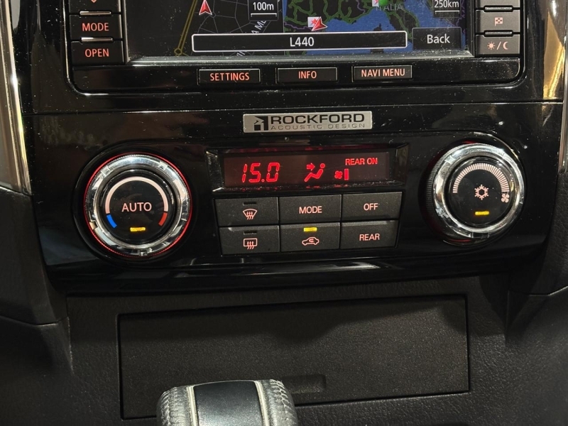 MITSUBISHI MONTERO 7 PLACES