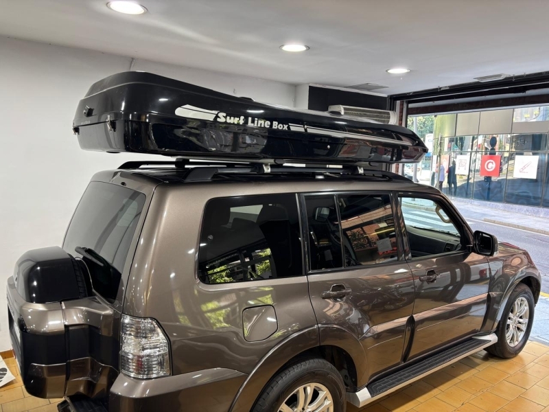 MITSUBISHI MONTERO 7 PLACES