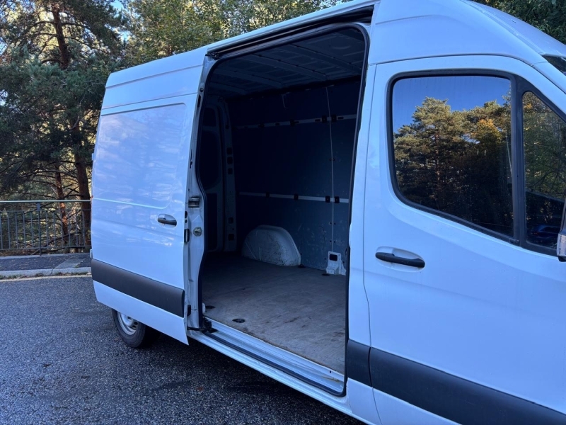 MERCEDES-BENZ SPRINTER L2H2