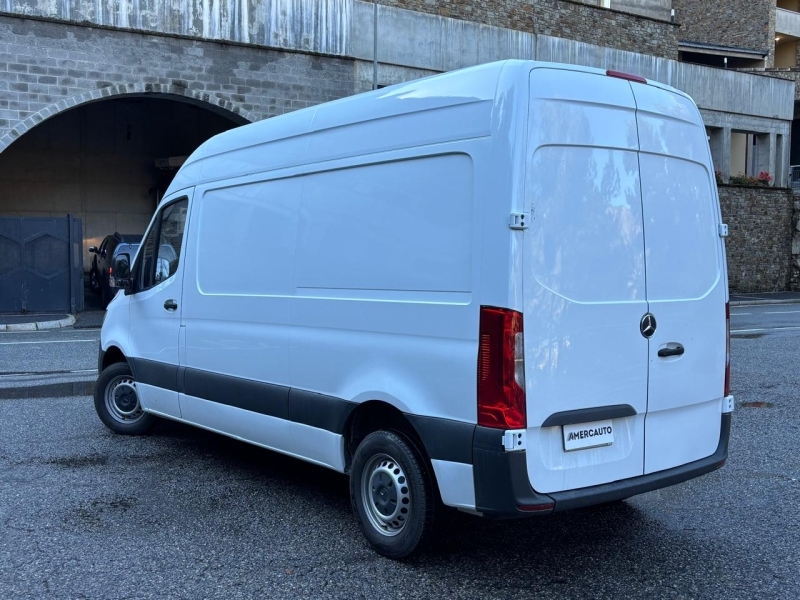 MERCEDES-BENZ SPRINTER L2H2