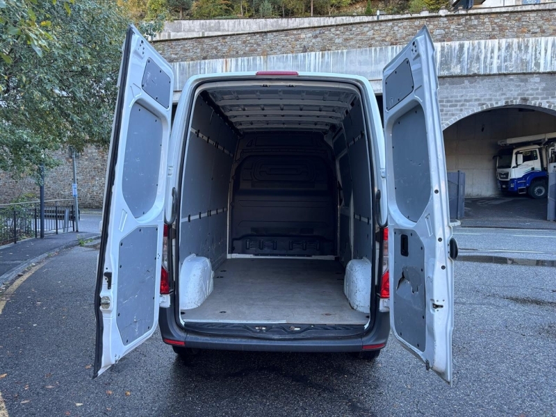 MERCEDES-BENZ SPRINTER L2H2