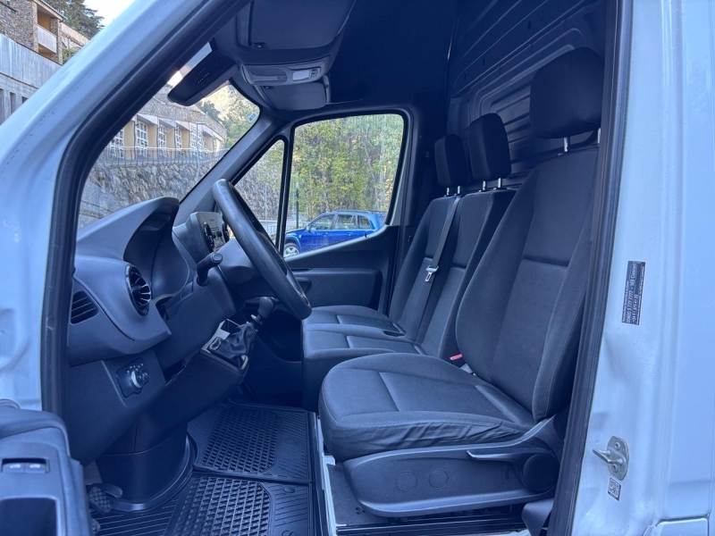 MERCEDES-BENZ SPRINTER L2H2
