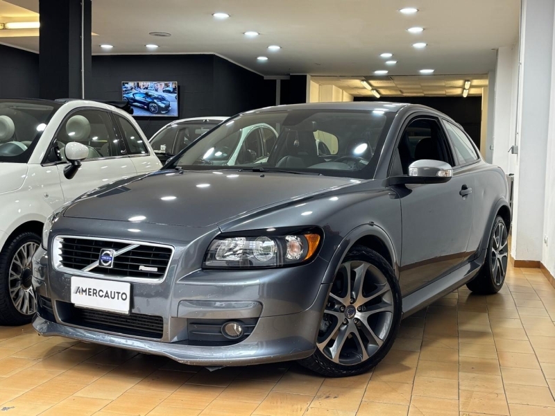 VOLVO C30 R DESIGN