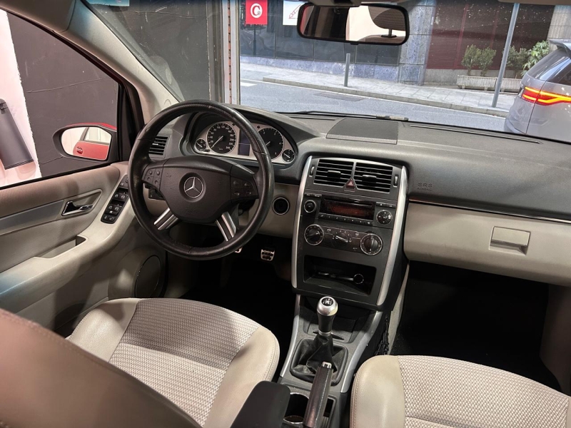 MERCEDES-BENZ B 200 CDI